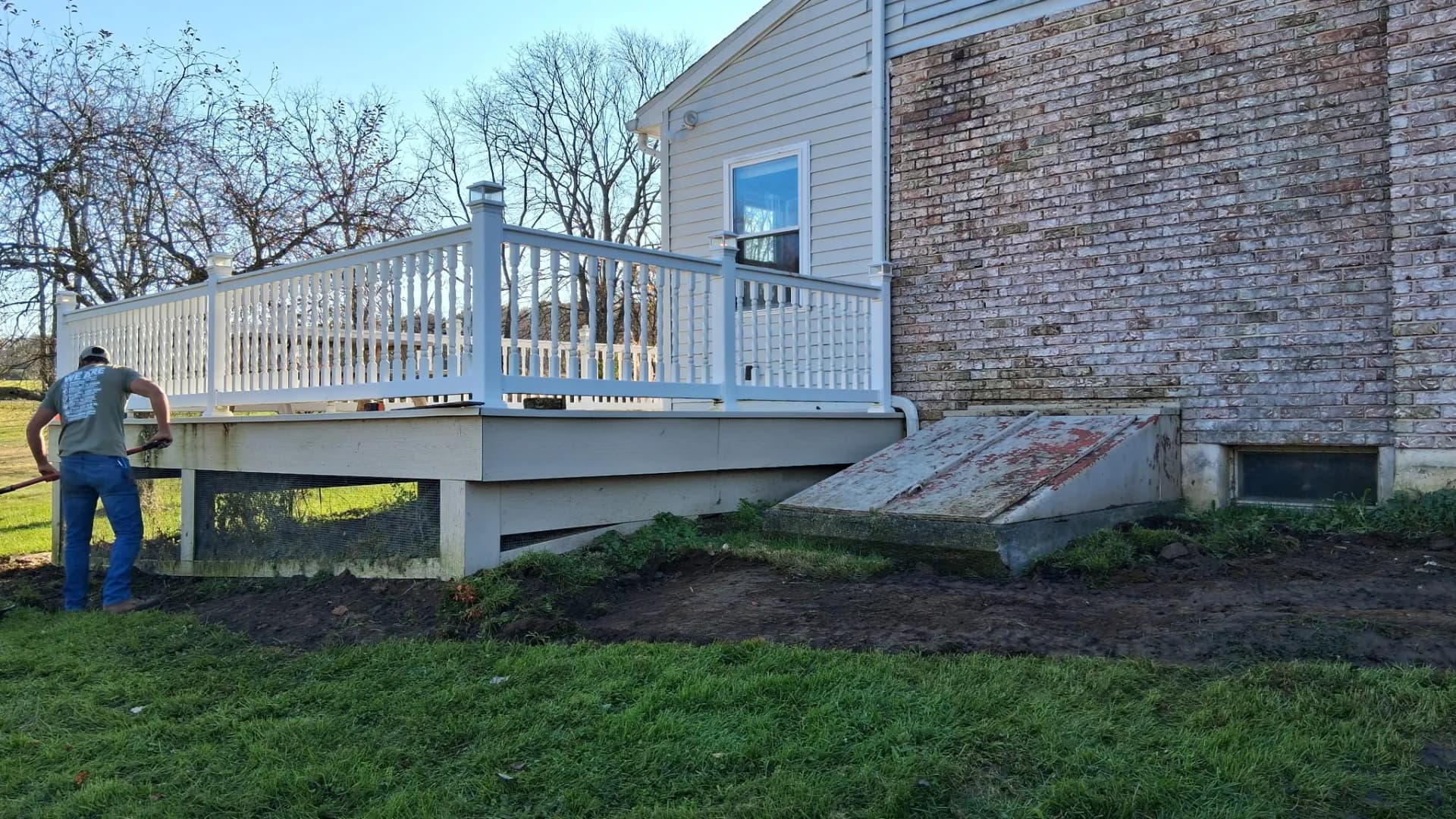 Gallery photos for Landscape Bed Prep Done Right - Grading and Clean Edges: Image #7