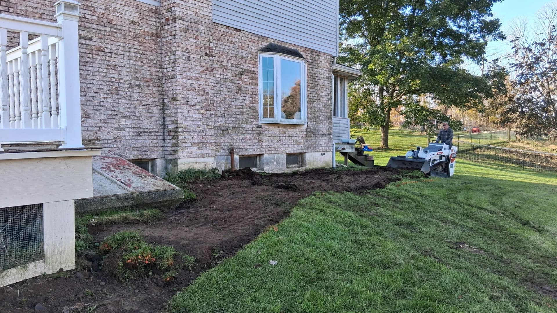 Gallery photos for Landscape Bed Prep Done Right - Grading and Clean Edges: Image #8