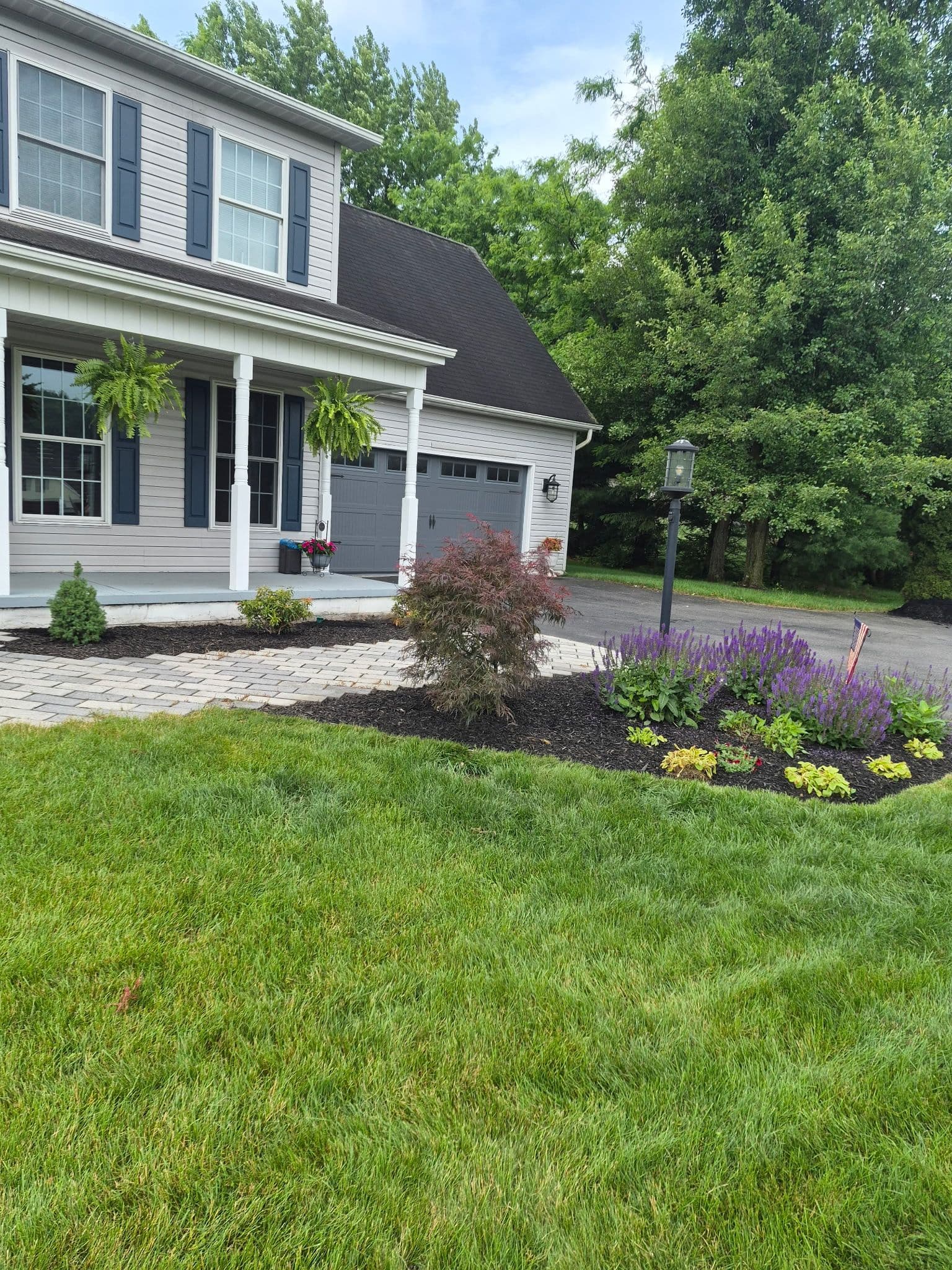 Gallery photos for Fresh Beds, New Plantings and a Complete Landscape Overhaul: Image #2