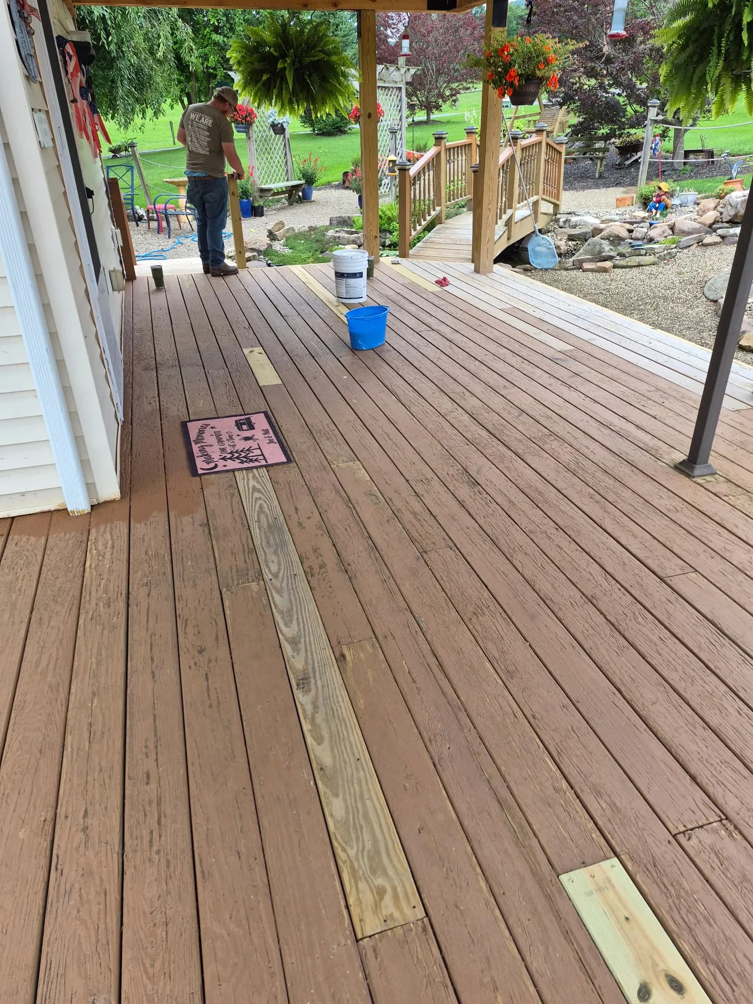 Gallery photos for Worn-Out Deck Gets a Fresh Coat and New Life: Image #7